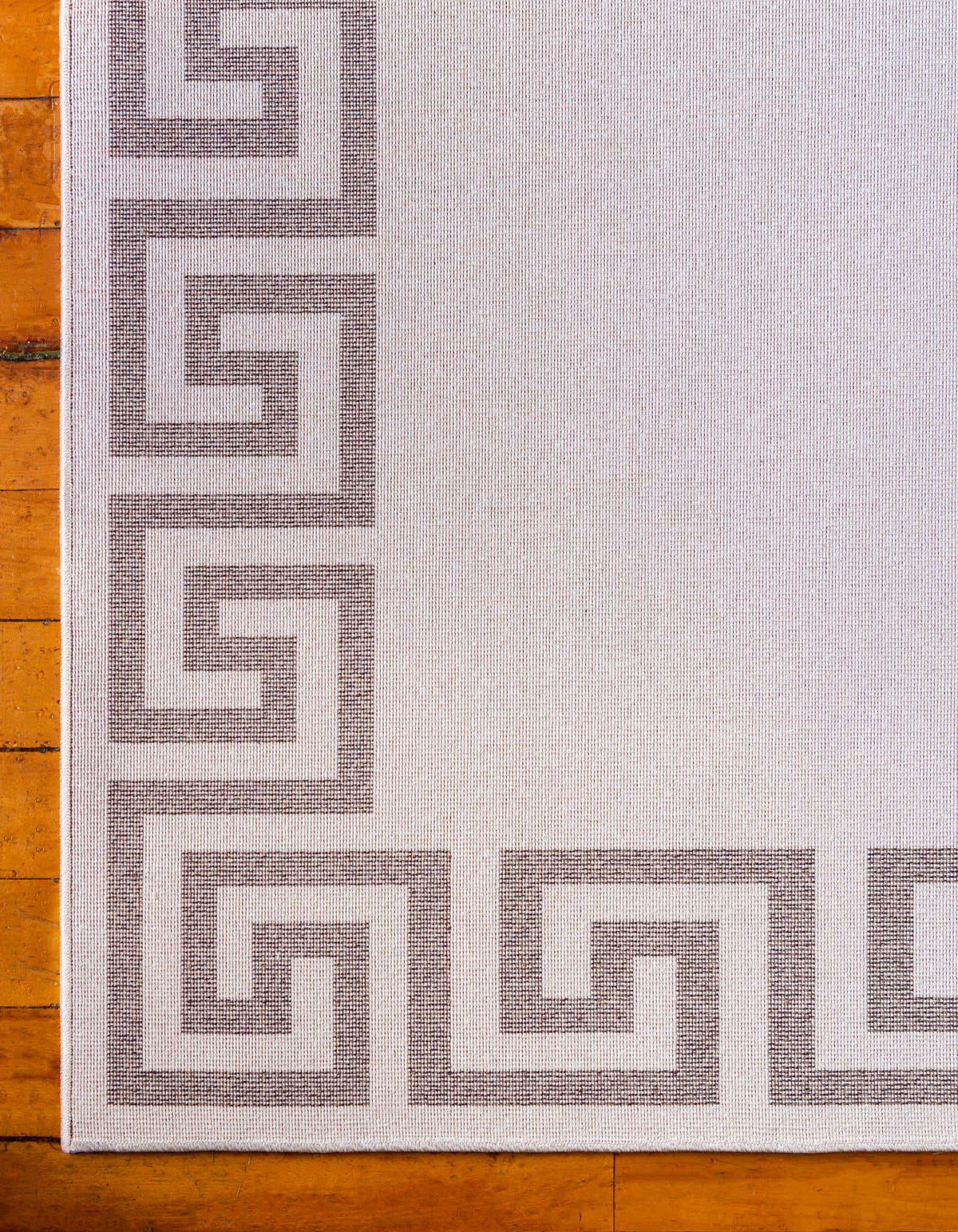 Rechteck Teppich Greek Key in Beige und Braun von Hadorn™ - Lifestyle Image