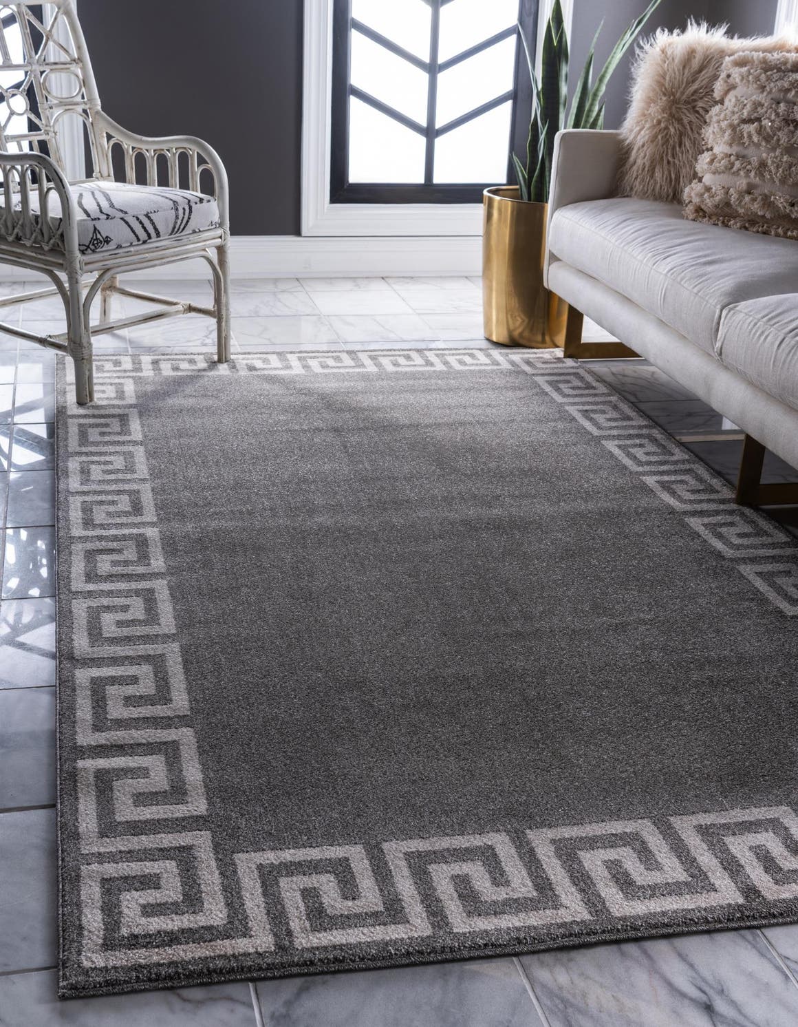 Rechteck Teppich Greek Key in Grau von Hadorn™ - Lifestyle Image