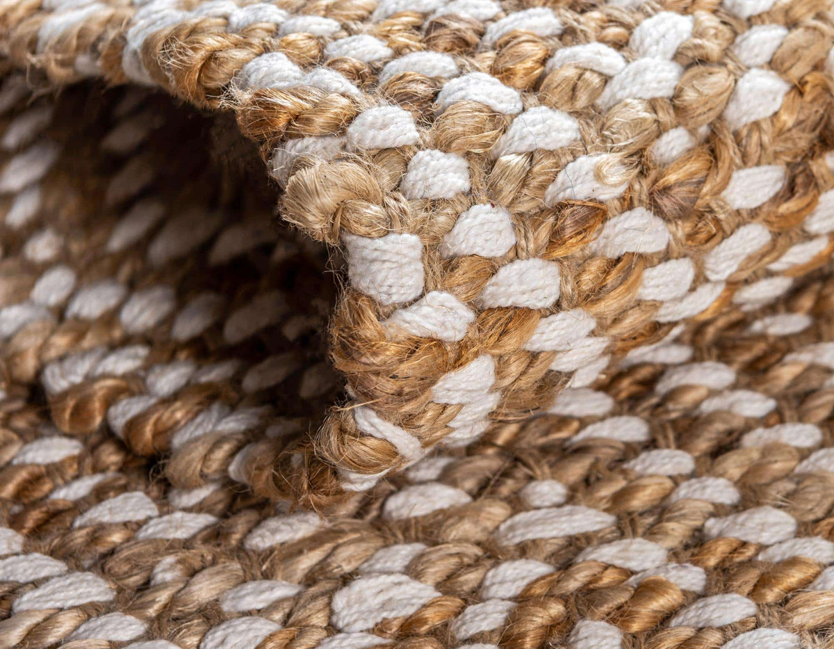 Rechteck Teppich Braided Jute in Natürlich von Hadorn™ - Lifestyle Image