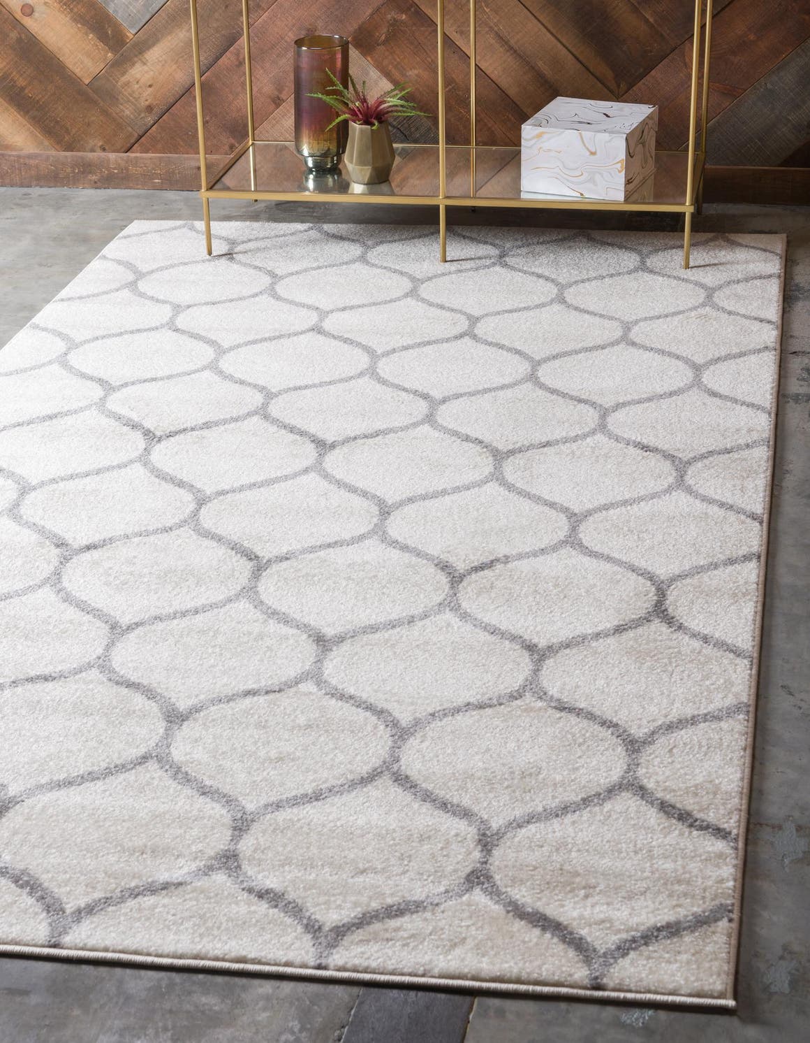 Rechteck Teppich Trellis Frieze in Beige von Hadorn™ - Lifestyle Image