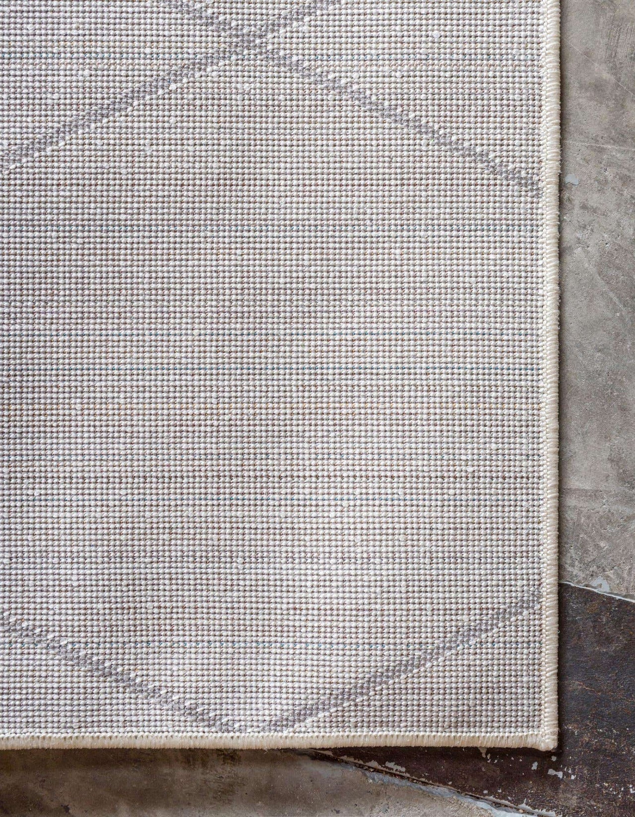 122x183 Trellis Frieze