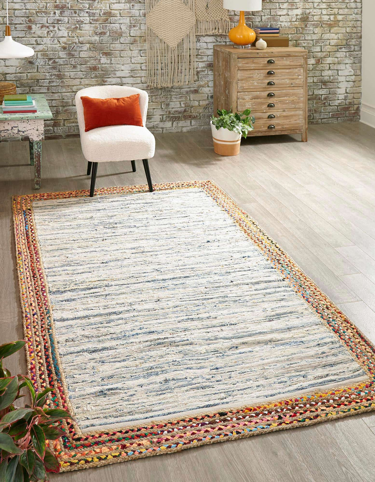 Rechteck Teppich Chindi Jute in Beige von Hadorn™ - Lifestyle Image