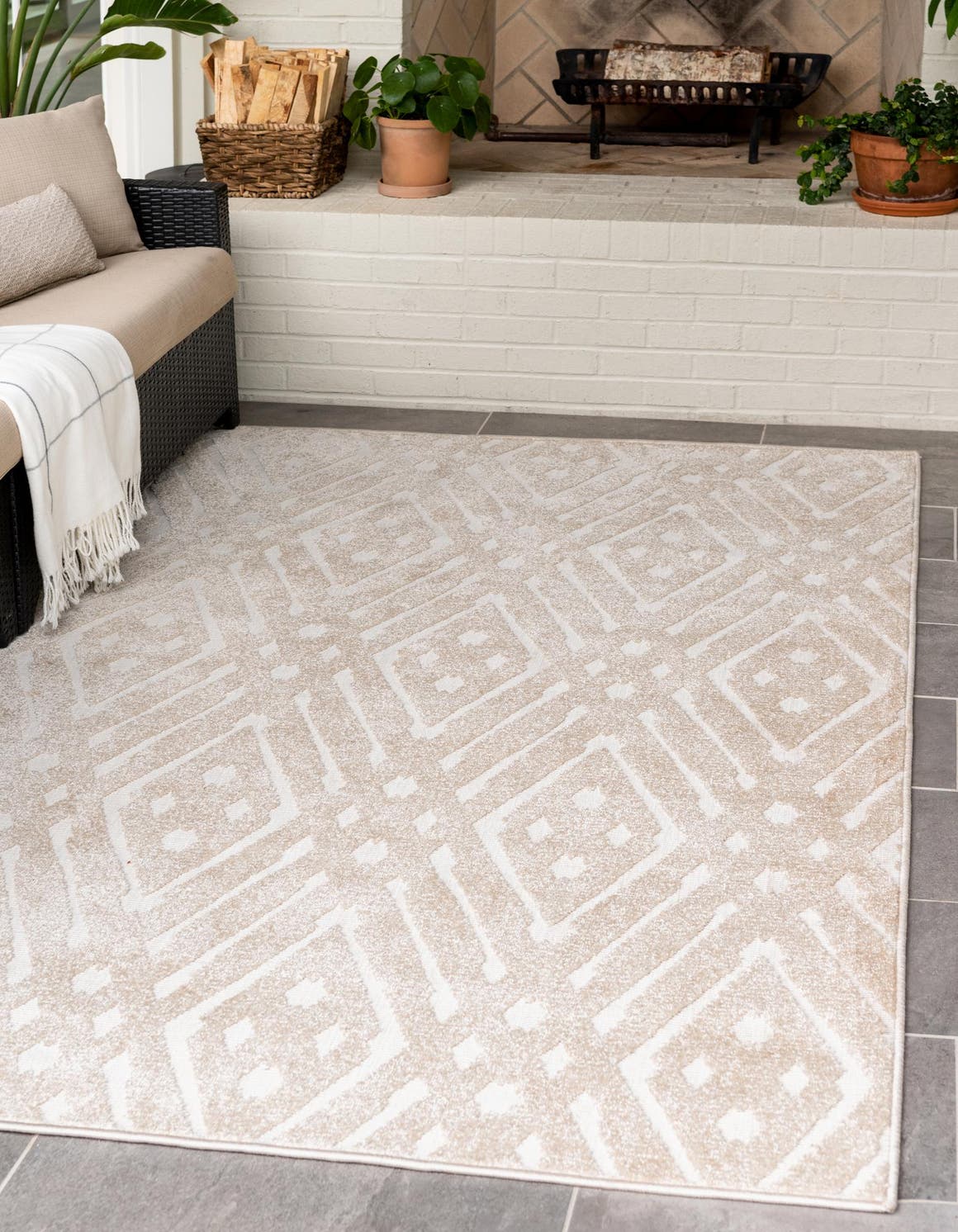 Rechteck Outdoor Teppich Sabrina Soto Outdoor in Beige von Hadorn™ - Lifestyle Image