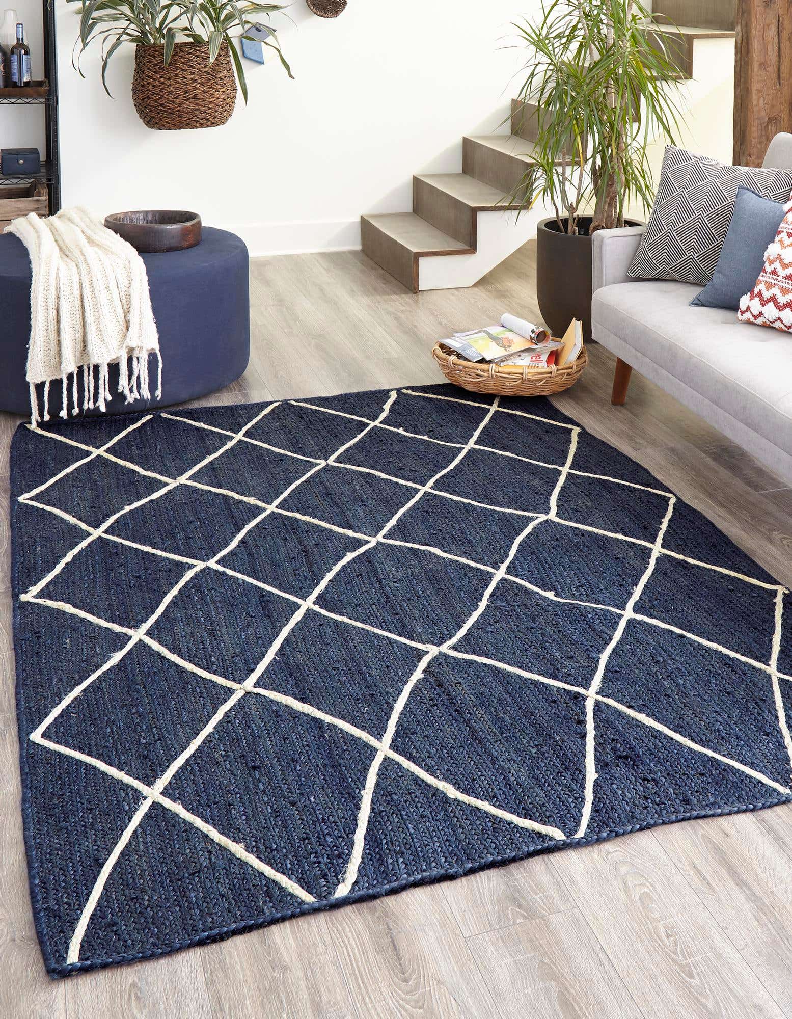 Rechteck Teppich Braided Jute in Blau von Hadorn™ - Lifestyle Image