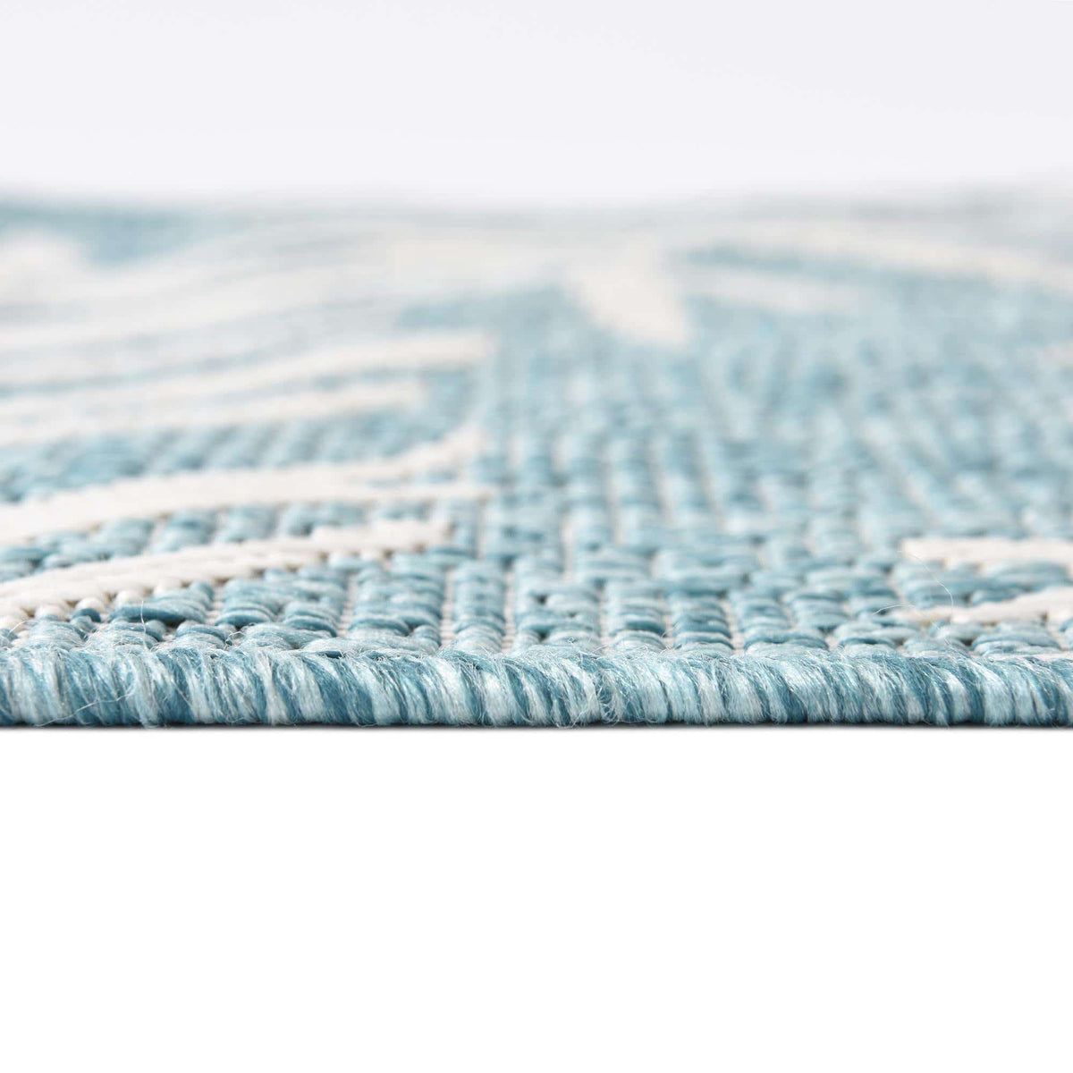 Rechteck Outdoor Teppich Outdoor Botanical in Hellblau von Hadorn™ - Lifestyle Image