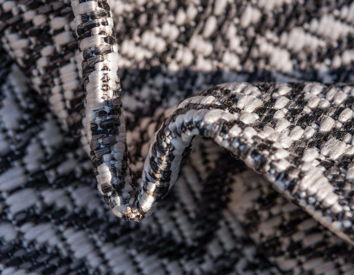 183 x 122 Outdoor Trellis