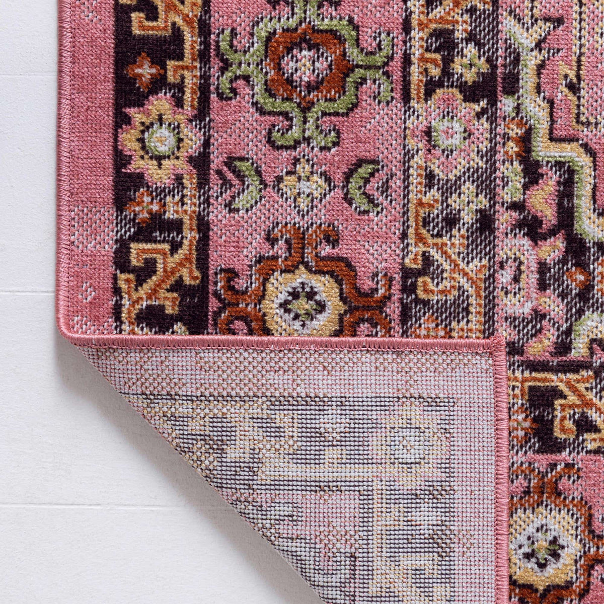 Rechteck Teppich Lucerne in Rosa von Hadorn™ - Lifestyle Image