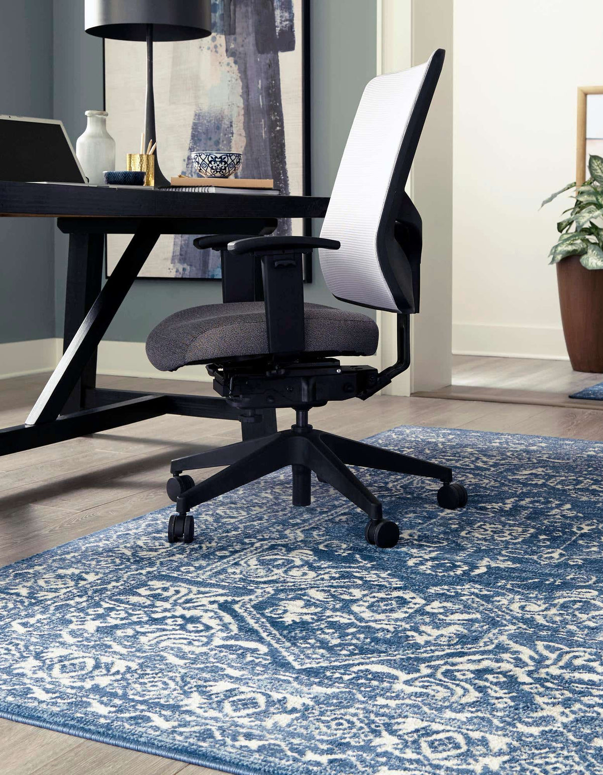 Rechteck Teppich Boston in Blau von Hadorn™ - Lifestyle Image