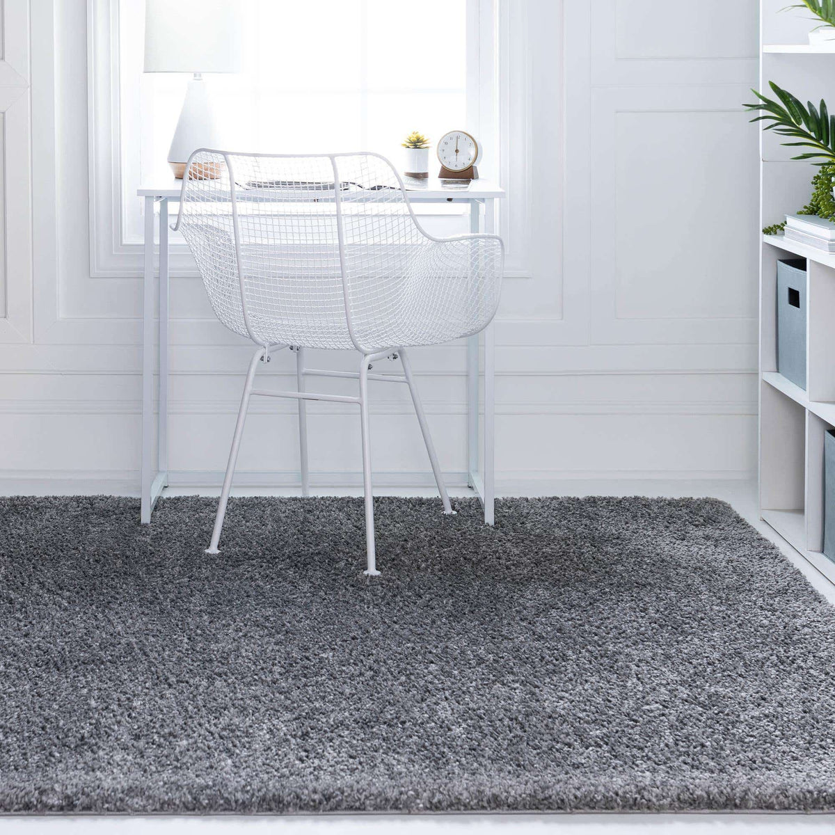 Rechteck Hochflorteppich Soft Solid Shag in Pebble Grau von Hadorn™ - Lifestyle Image