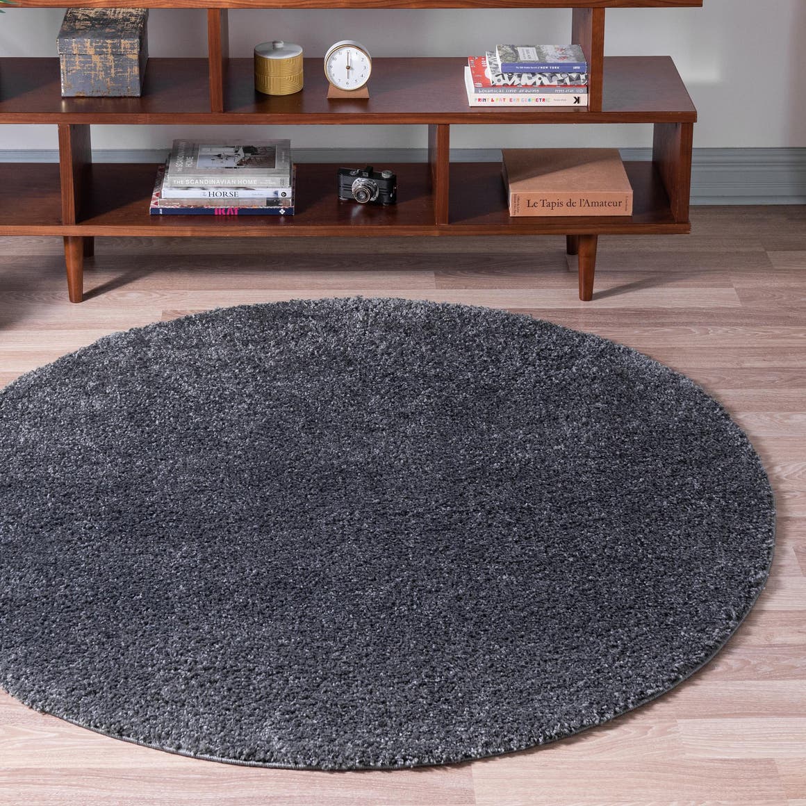 Rund Hochflorteppich Soft Solid Shag in Rauchgrau von Hadorn™ - Lifestyle Image