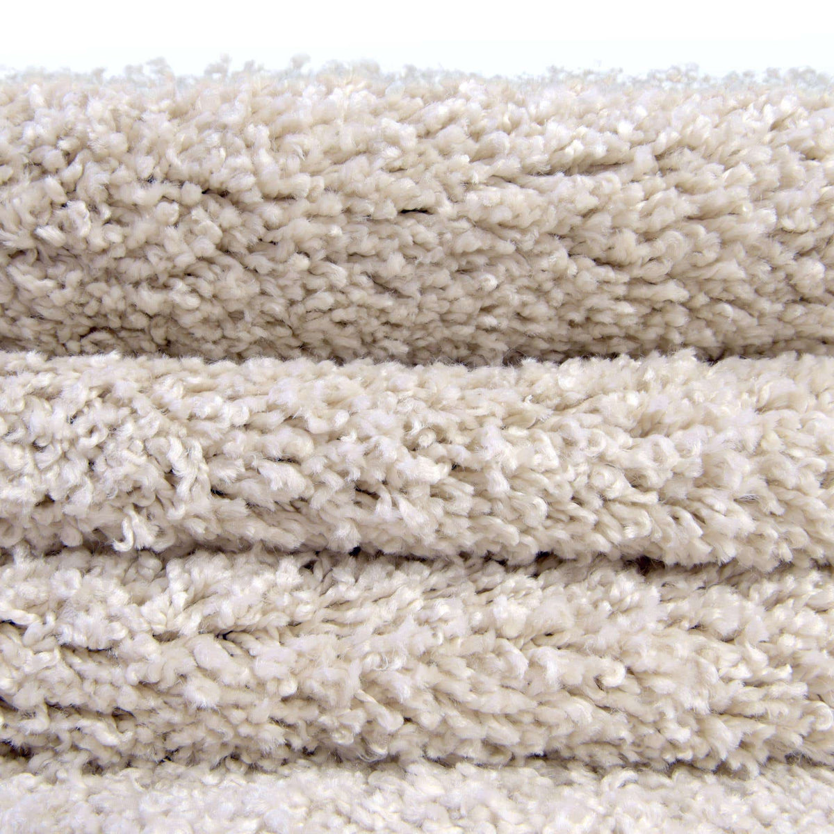 Quadratisch Hochflorteppich Soft Solid Shag in Beige von Hadorn™ - Lifestyle Image