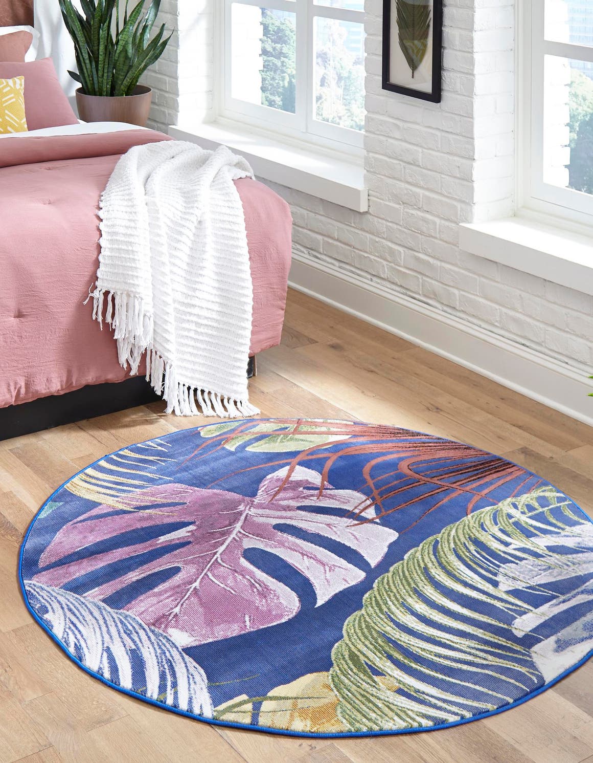 Rund Teppich Blossom in Mehrfarbig von Hadorn™ - Lifestyle Image