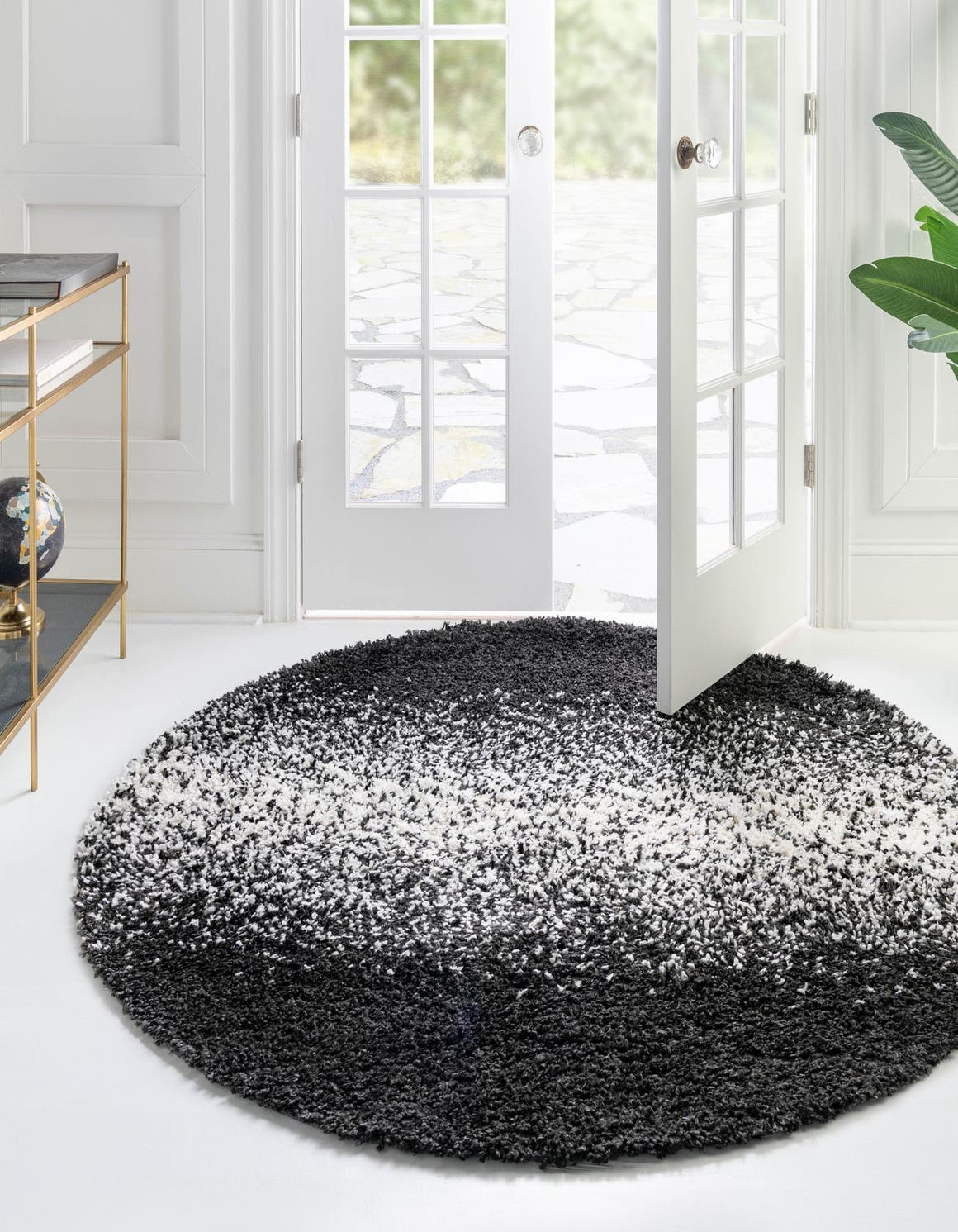Rund Hochflorteppich Lagom Shag in Schwarz und Weiss von Hadorn™ - Lifestyle Image