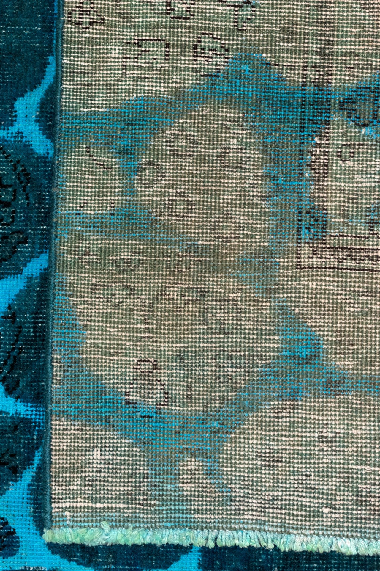 222x310 Vintage Royal