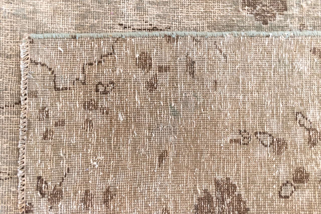 133x143 Vintage Royal